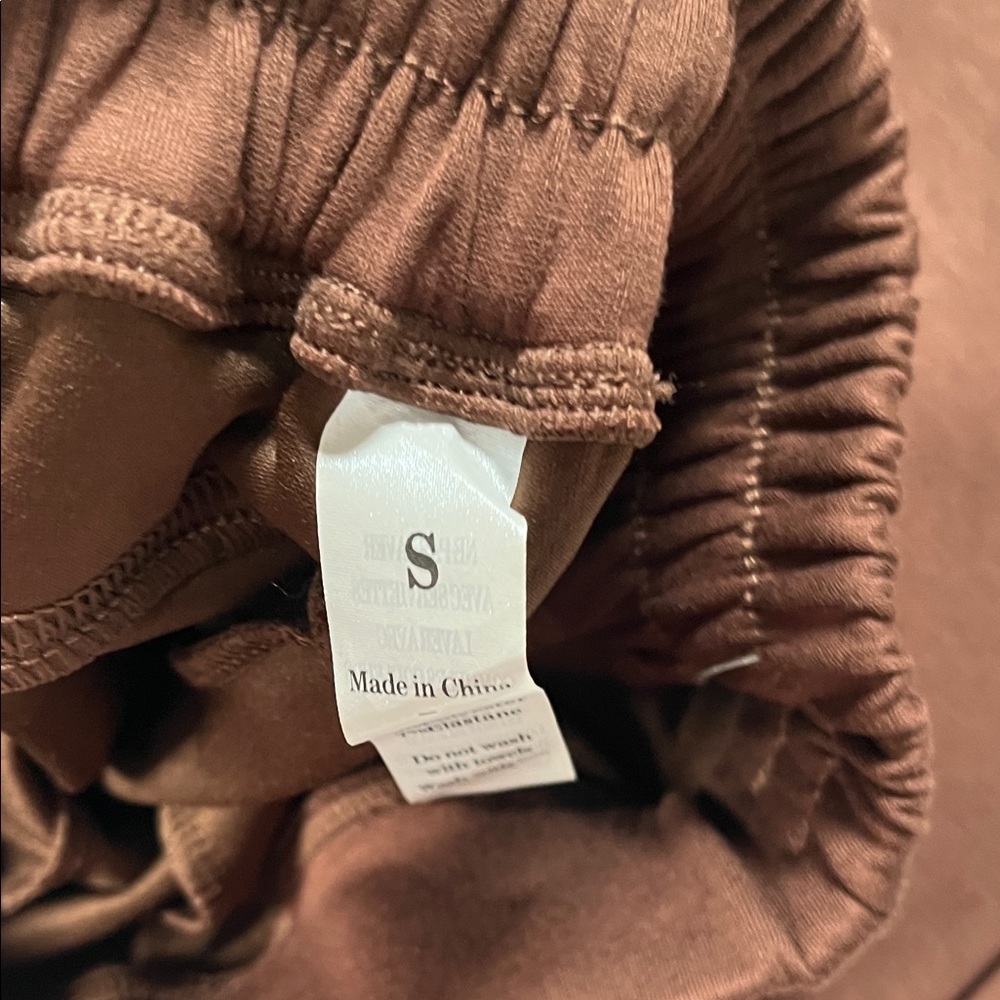 Air essentials look for less brown soft Lounge Set - Picture 7 of 9